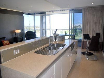 807 / 30 The Circus, Burswood