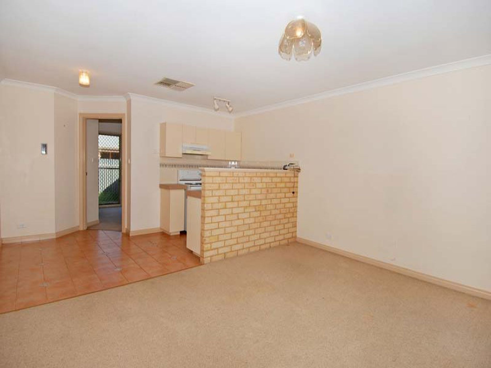 1 / 2 Wittenoom Street, Kalgoorlie
