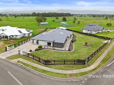 2 TEE CLOSE, Worrigee