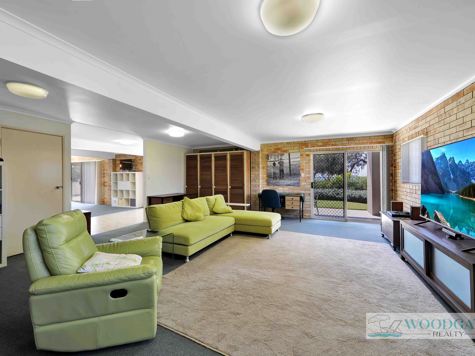 101 Esplanade, Woodgate