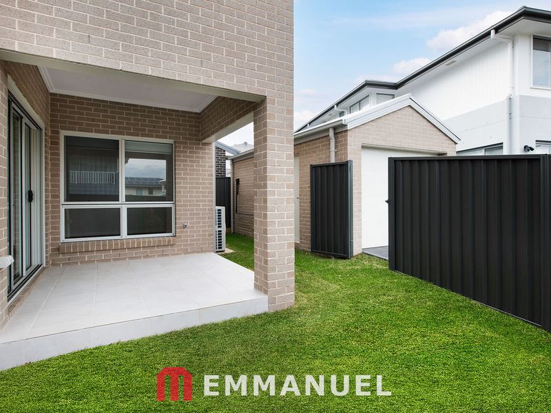 8 Garforth Glade, Marsden Park