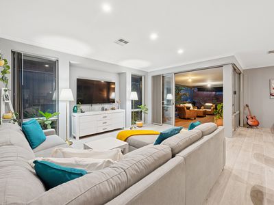 8 Claymore Place, Piara Waters