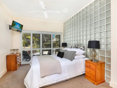 1 / 64 Parkyn Parade, Mooloolaba