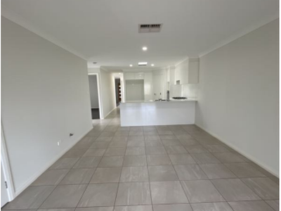 4 Graza Avenue, Dubbo