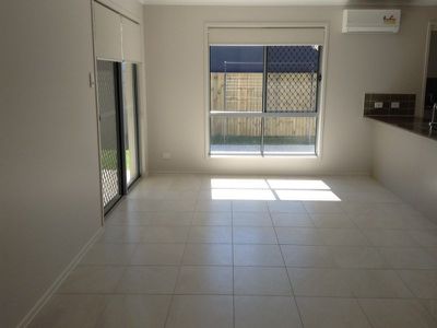 21 Swallow Street, Griffin