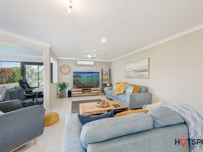 5 Cove Street, Burnett Heads