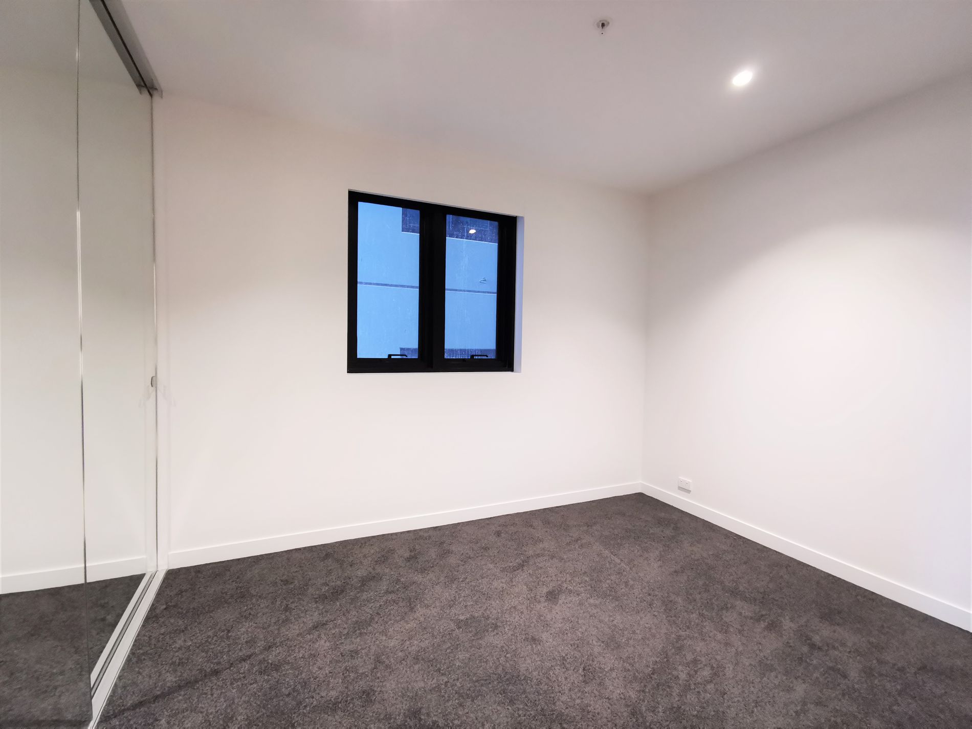 2407 / 245 City Road, Southbank