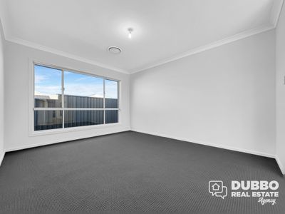 66 Cove Circuit, Dubbo