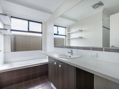 15 Jitarning Brace, Baldivis