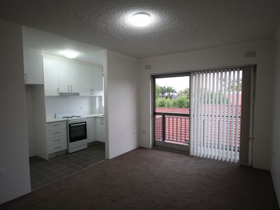 8 / 16 Maxim Street, West Ryde