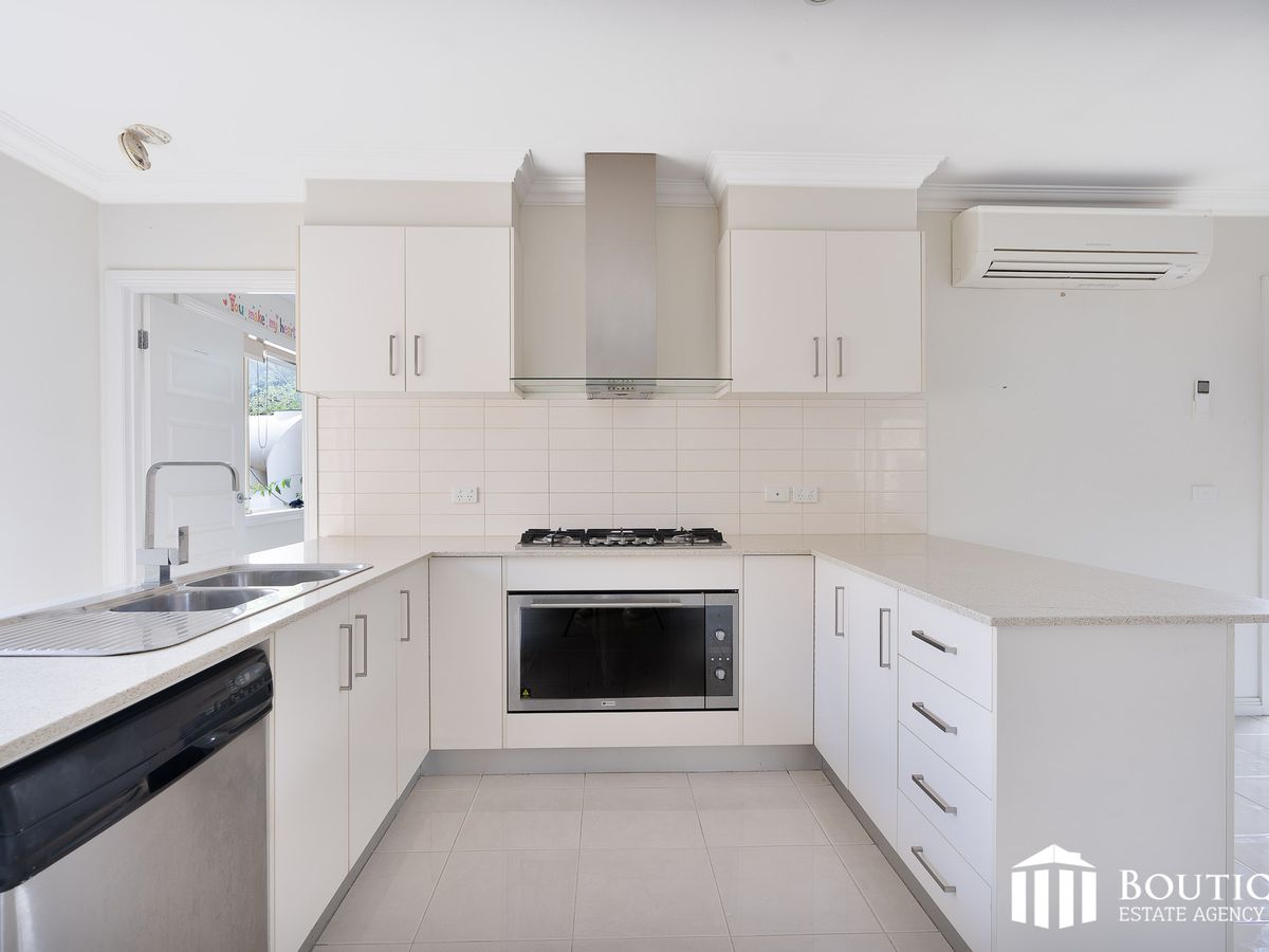 2 / 15 Hughes Crescent, Dandenong North
