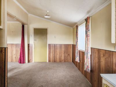 16 Leader Street, Riverton