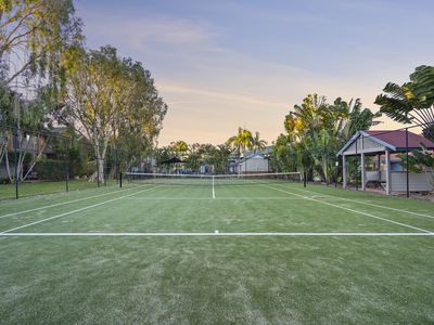 1 / 3 BRONBERG COURT, Southport