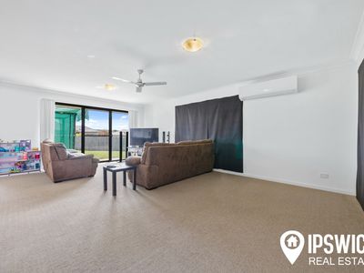 14 Brolga Street, Lowood