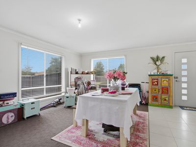 1 Speechley Court, Sale