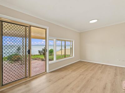 2 / 7 Tamar Avenue, Toukley