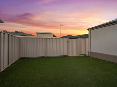 104 Aslett Drive, Karlkurla