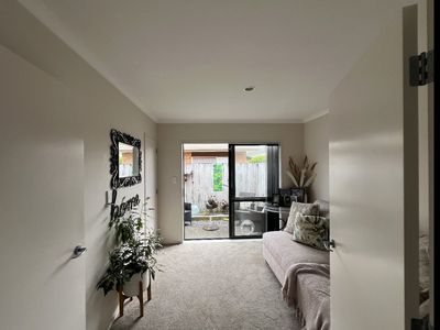 4 / 9 Fuller Close, Levin