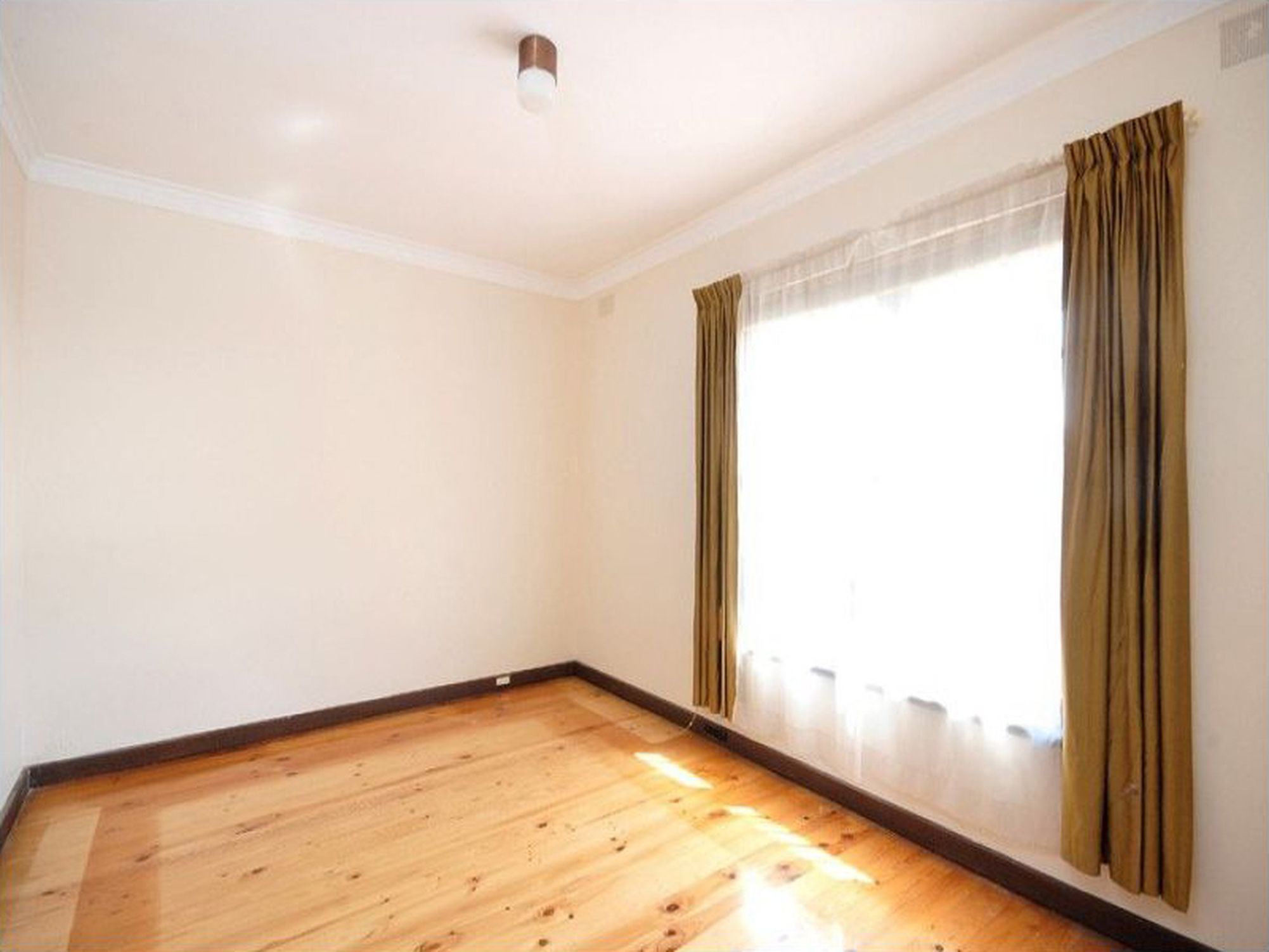 4 / 21A Windsor Road, Glenside