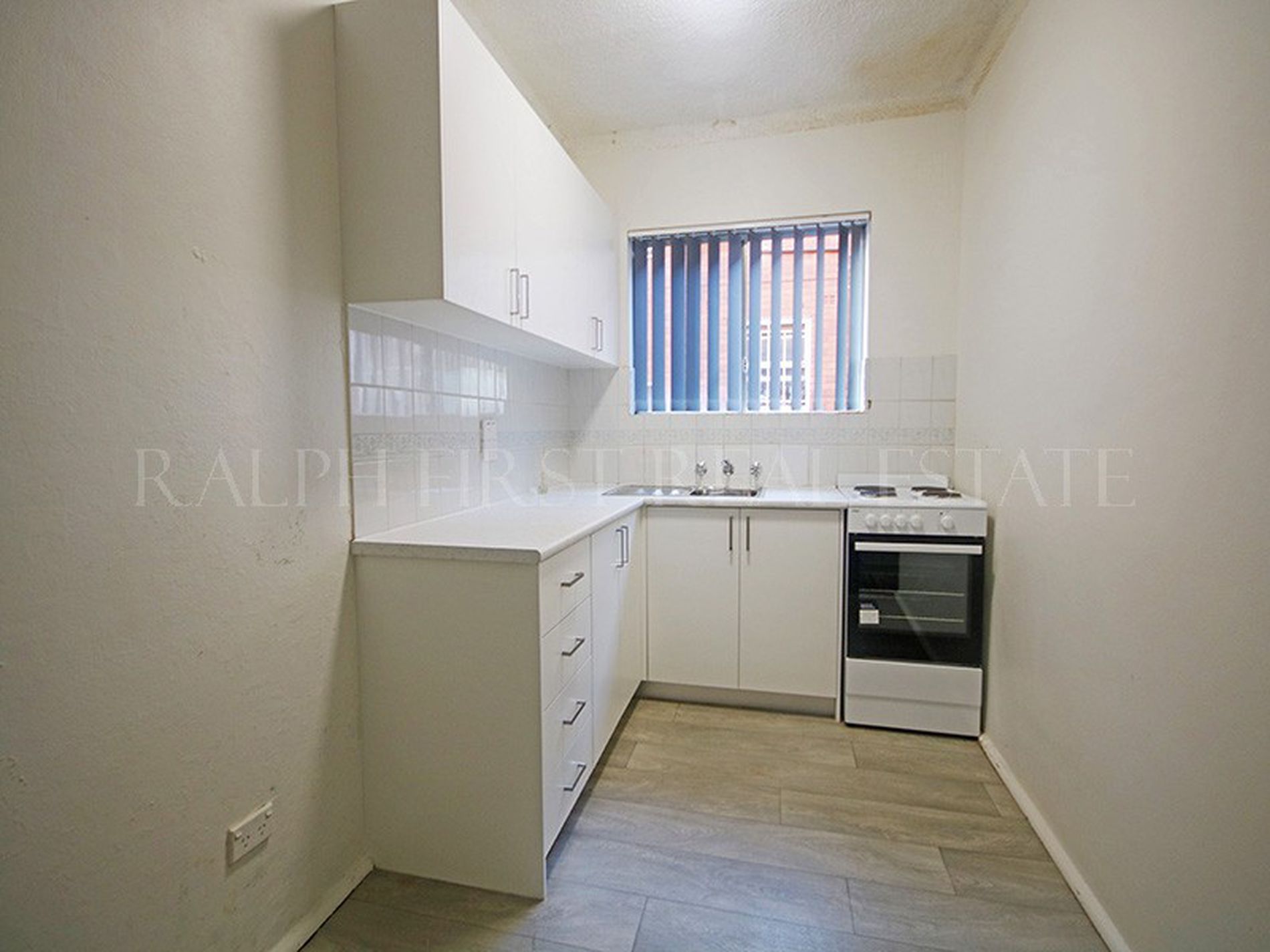 2 / 12 Colin Street, Lakemba