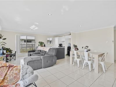 57 Monte Carlo Avenue, Zilzie