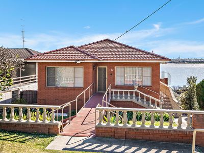 2 / 132 Lakeview Parade, Primbee