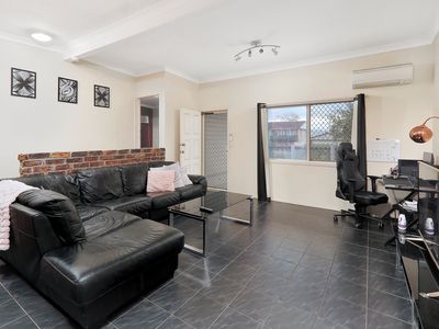 53 Southgate Drive, Woodridge