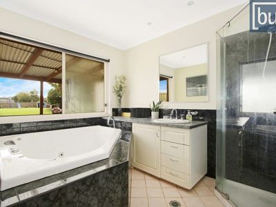 115 Hawkins St, Howlong