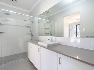 138 Woolcoot Rd, Wellard
