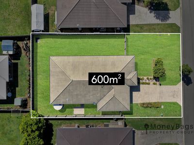4 Phoebe Way, Gleneagle