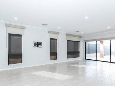 21 Chucklebud Street, Banksia Grove