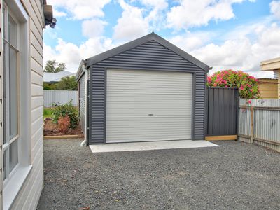 16 Johnson Street, Horsham
