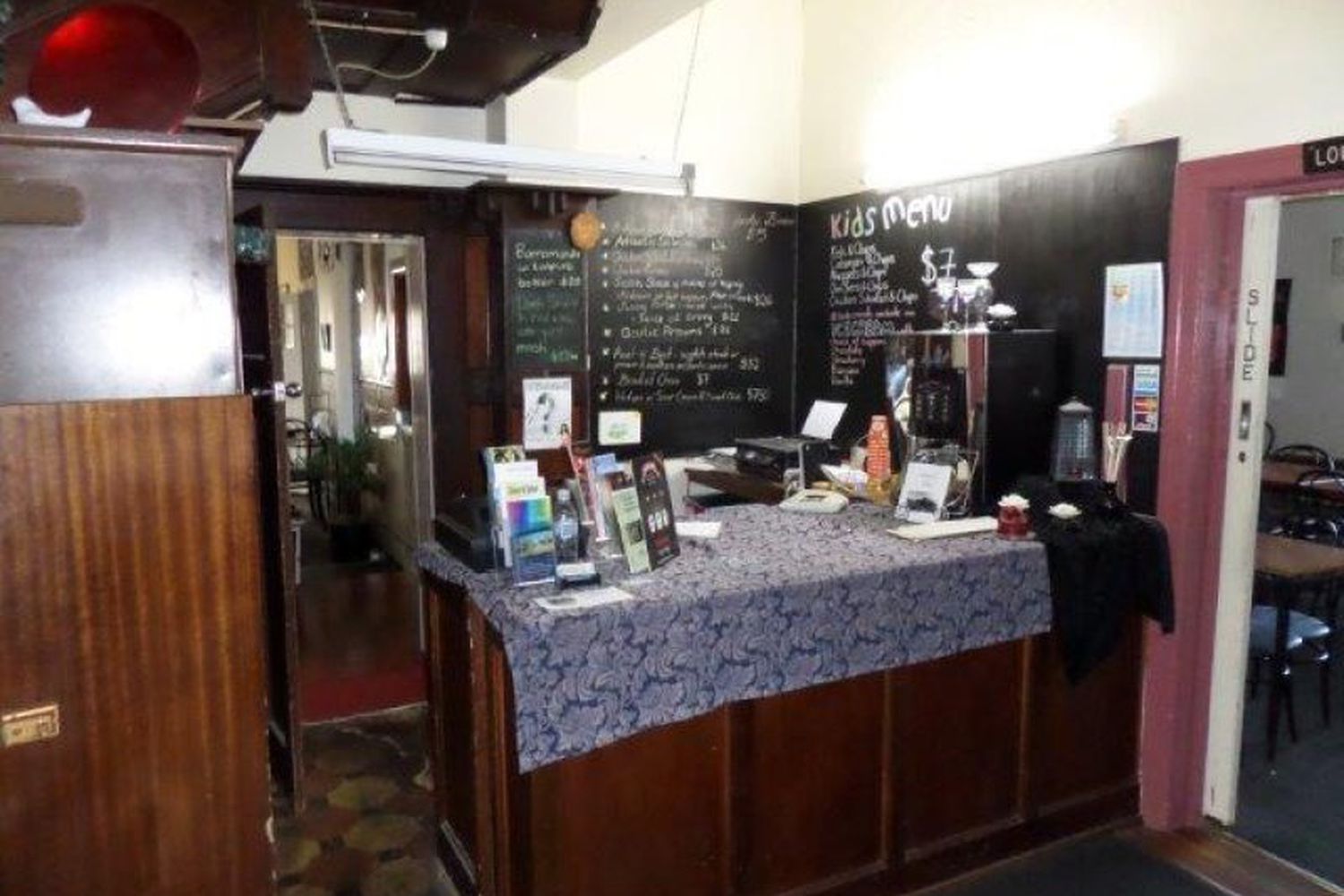 54 Federal St ( Royal Hotel Freehold), Rainbow