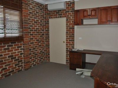 11 Bishop Street, Dubbo