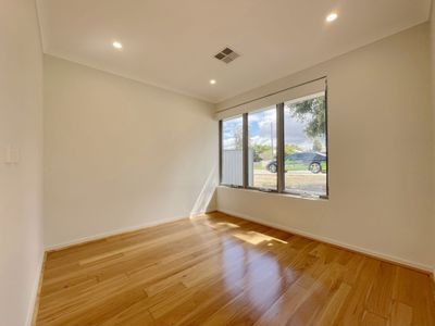 11 Park Road, Byford