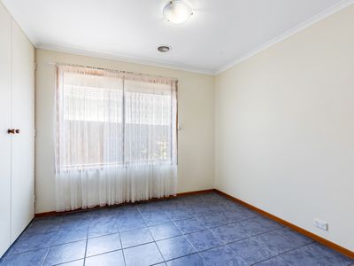4 Charinga Drive, Werribee