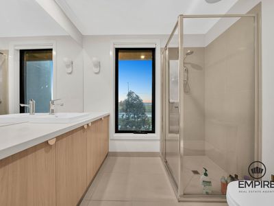 7 Gaolao Walk, Clyde North