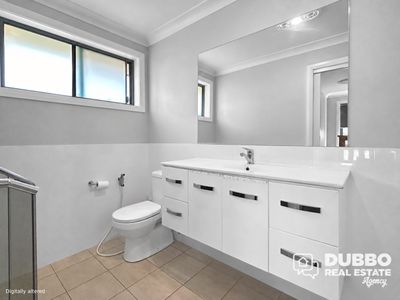 17 Eddy Court, Dubbo