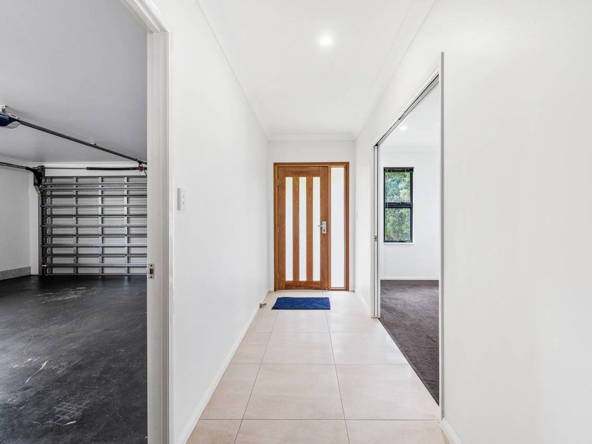 30 Lavender Crescent, Atherton