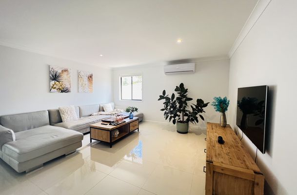 2 / 114 Salerno Street, Surfers Paradise