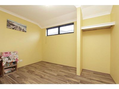 18 Tordera Pathway, Piara Waters