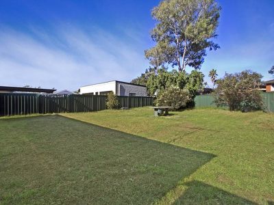 8 Anthea Place, Dean Park