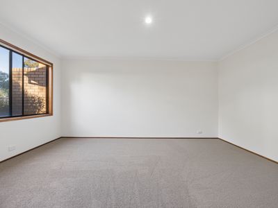 91 Hallen Close, Phillip