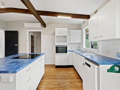 18 Wyoming Avenue, Burrill Lake