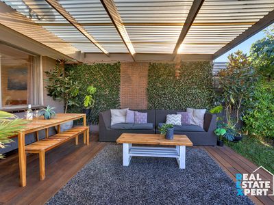 2 / 4 Philip Road, Hallam