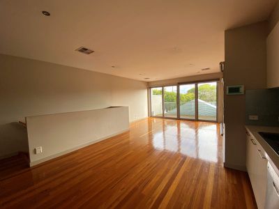 1 / 252 Pakington Street, Geelong West