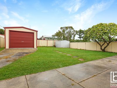 59 Campbell Parade, Mannering Park