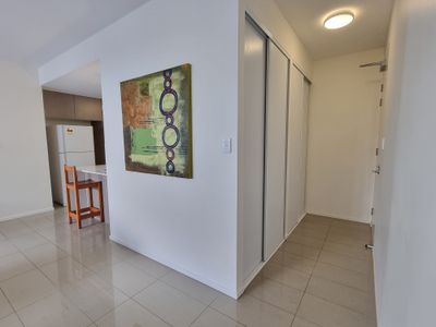 1 / 104 Central Lane, Gladstone Central