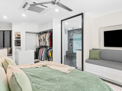 42-44 Osprey Close, Bayview Heights