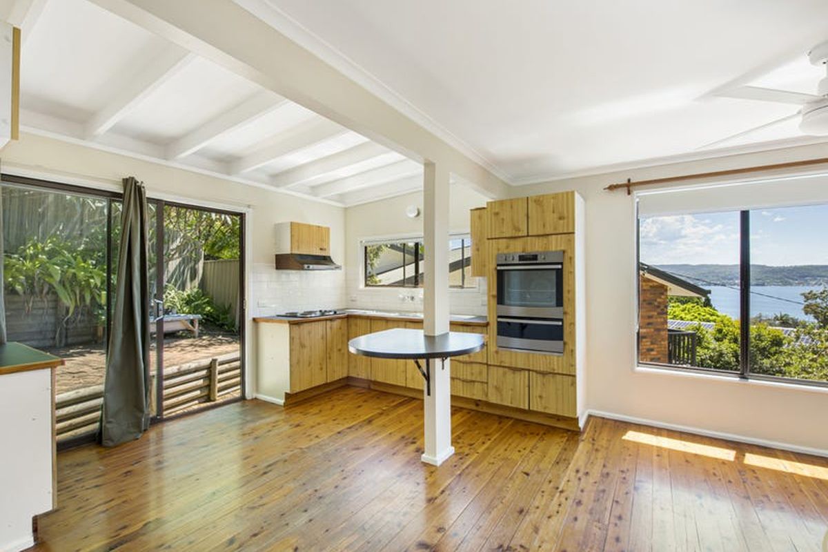 6B Leonie Parade, Green Point